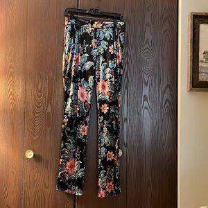 Molly Bracken velvet pants. Zipper front. Floral. Size M NWOT